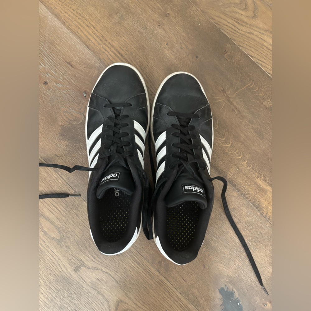 Men’s adidas grand court